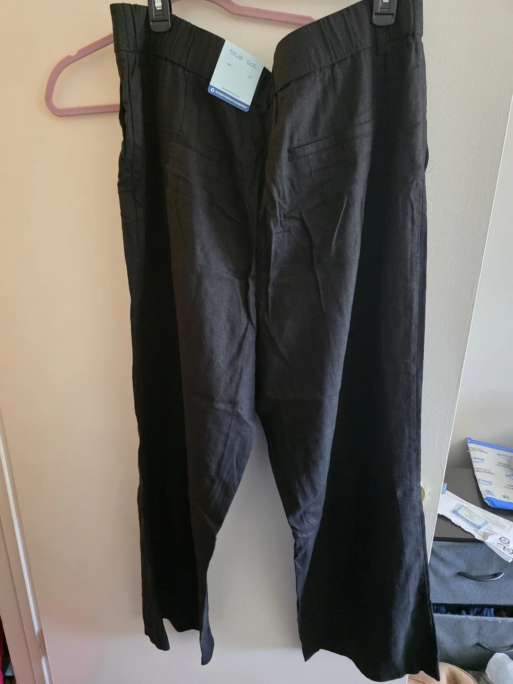 Black High-Waist Linen Pant